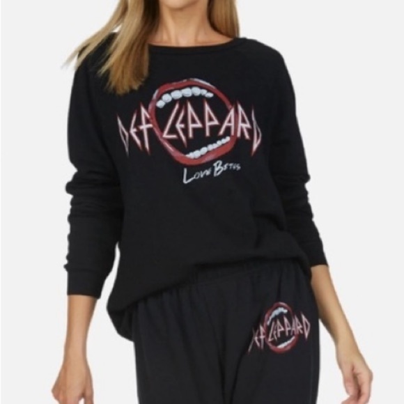 Lauren Moshi Def Leppard Love Bites Long Sleeve Pullover Top Graphic Tee Size S - Picture 1 of 11